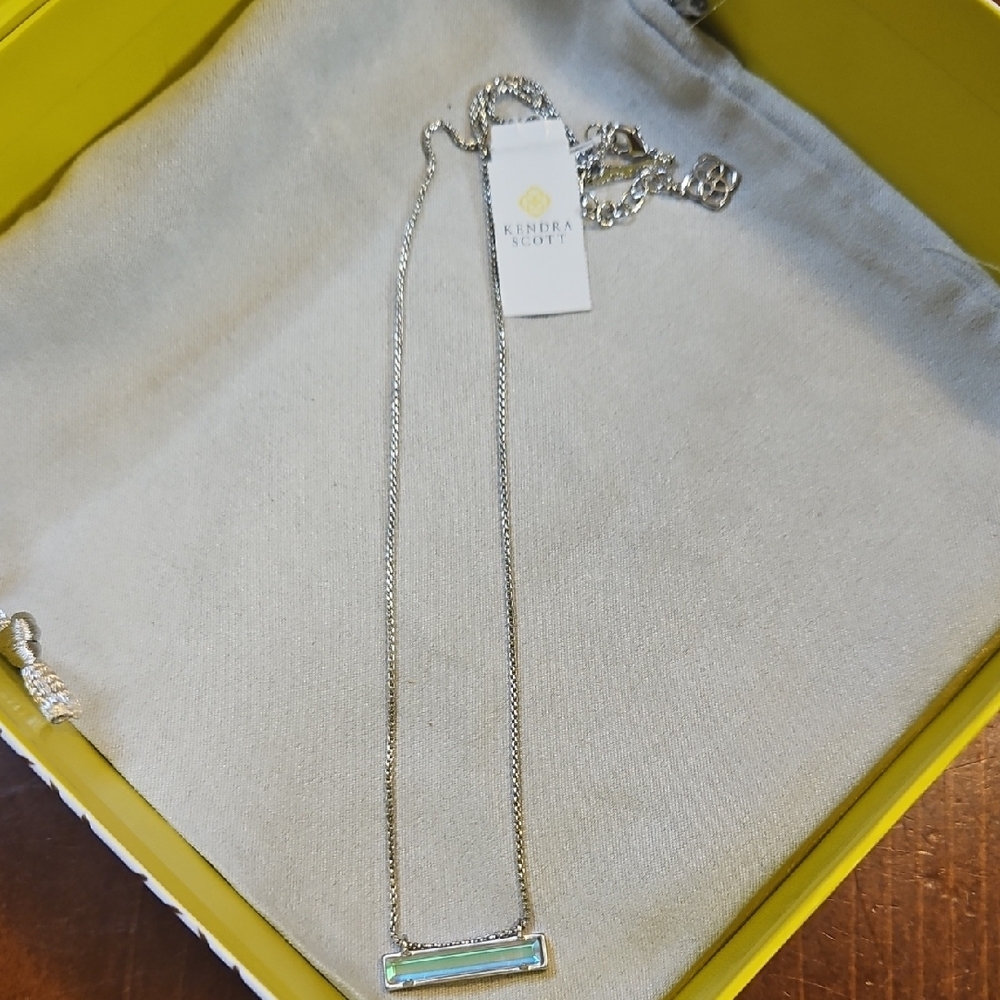 New Kendra Scott Silver Necklace in Dichroic Glass